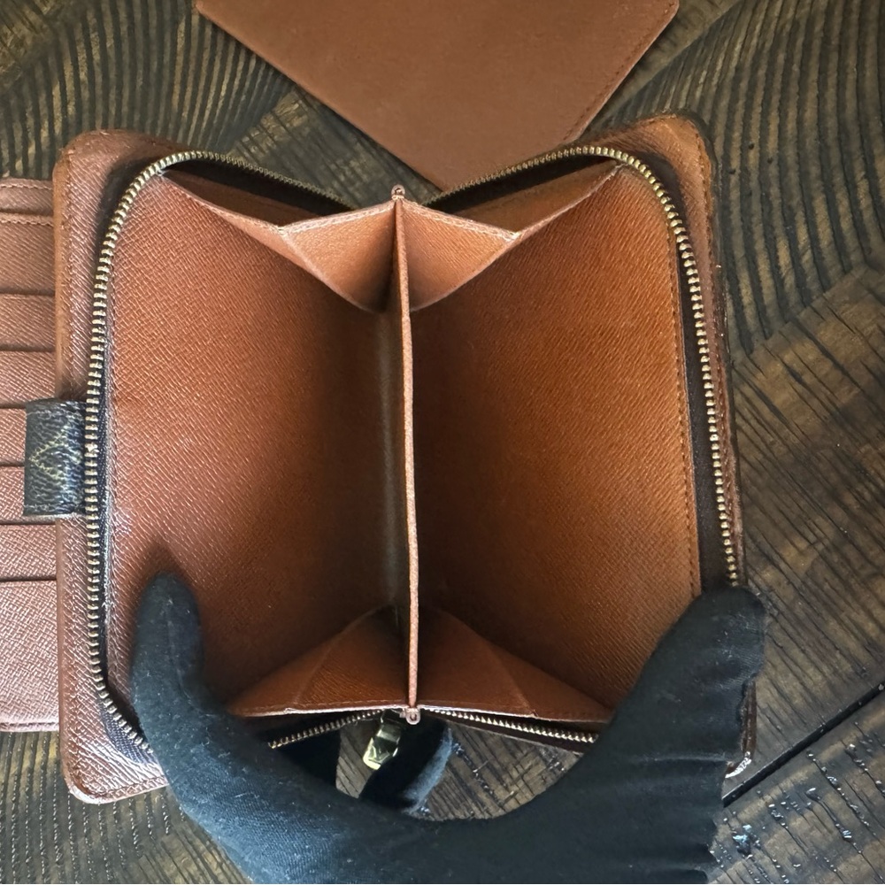 Louis Vuitton Porto Papier Zip Bi-Fold Wallet Monogram& id 🪪 holder - Picture 17 of 17